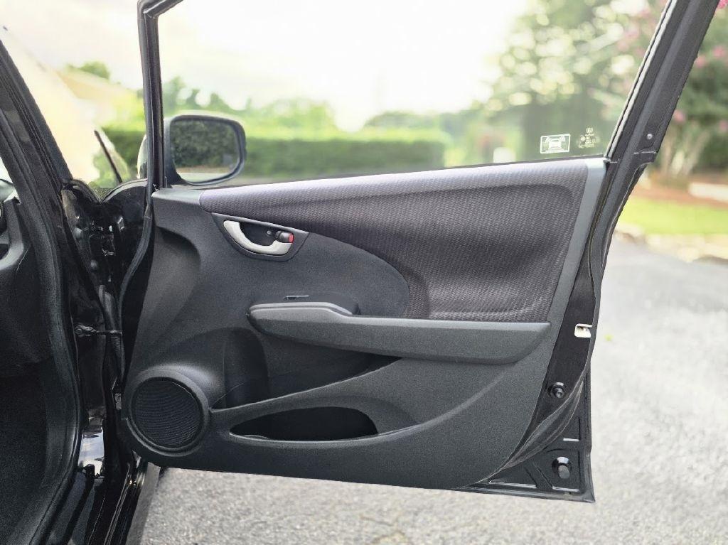 Honda Fit Sport 5-Speed AT 2013