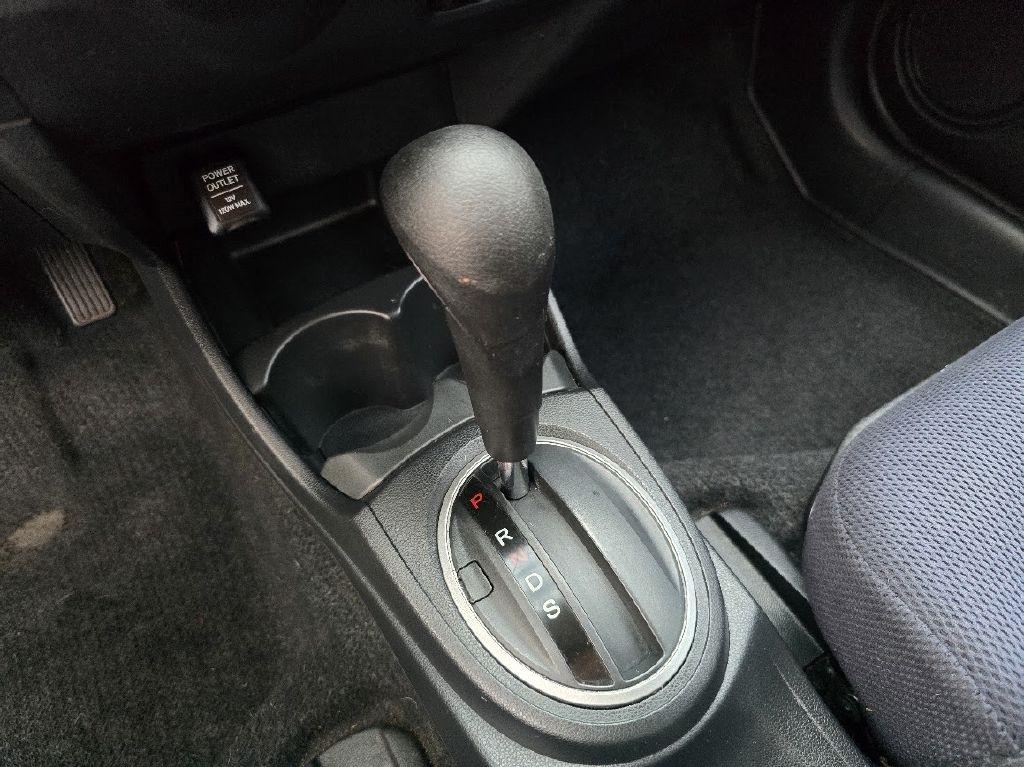 Honda Fit Sport 5-Speed AT 2013