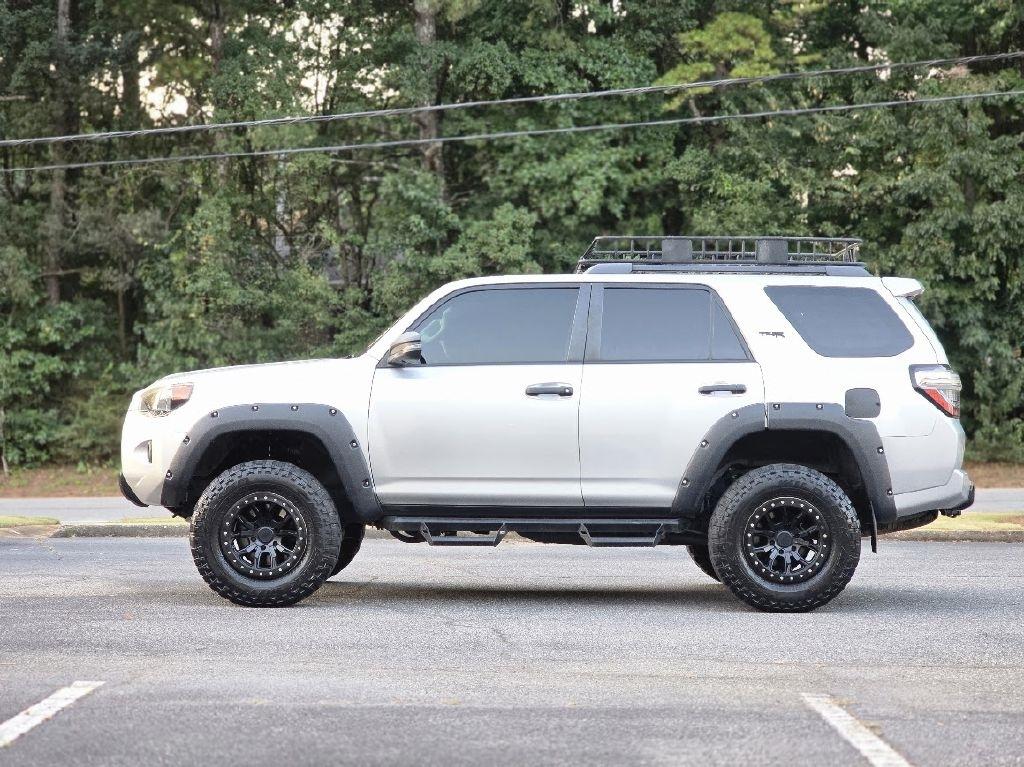 Toyota 4Runner SR5 4WD 2018