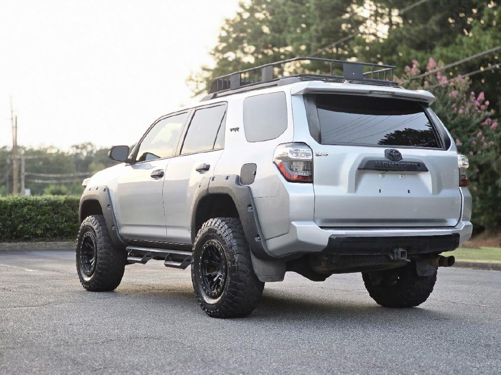 Toyota 4Runner SR5 4WD 2018