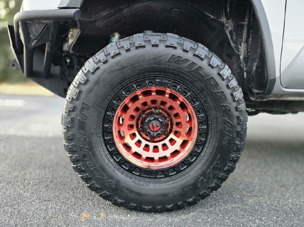 Toyota Tacoma SR5 Double Cab Long Bed V6 6AT 2WD 2018