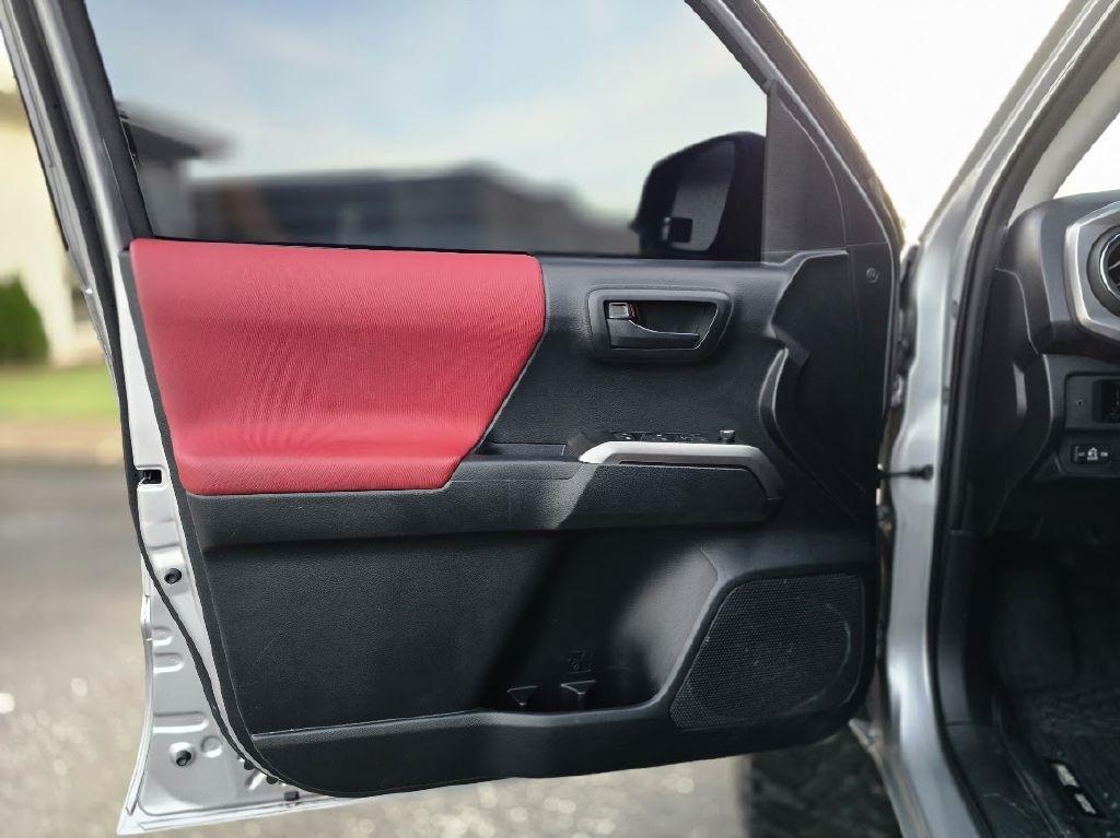 Toyota Tacoma SR5 Double Cab Long Bed V6 6AT 2WD 2018