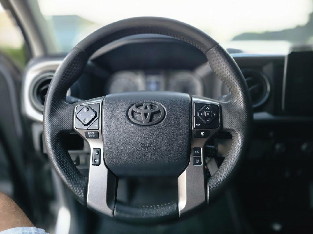 Toyota Tacoma SR5 Double Cab Long Bed V6 6AT 2WD 2018