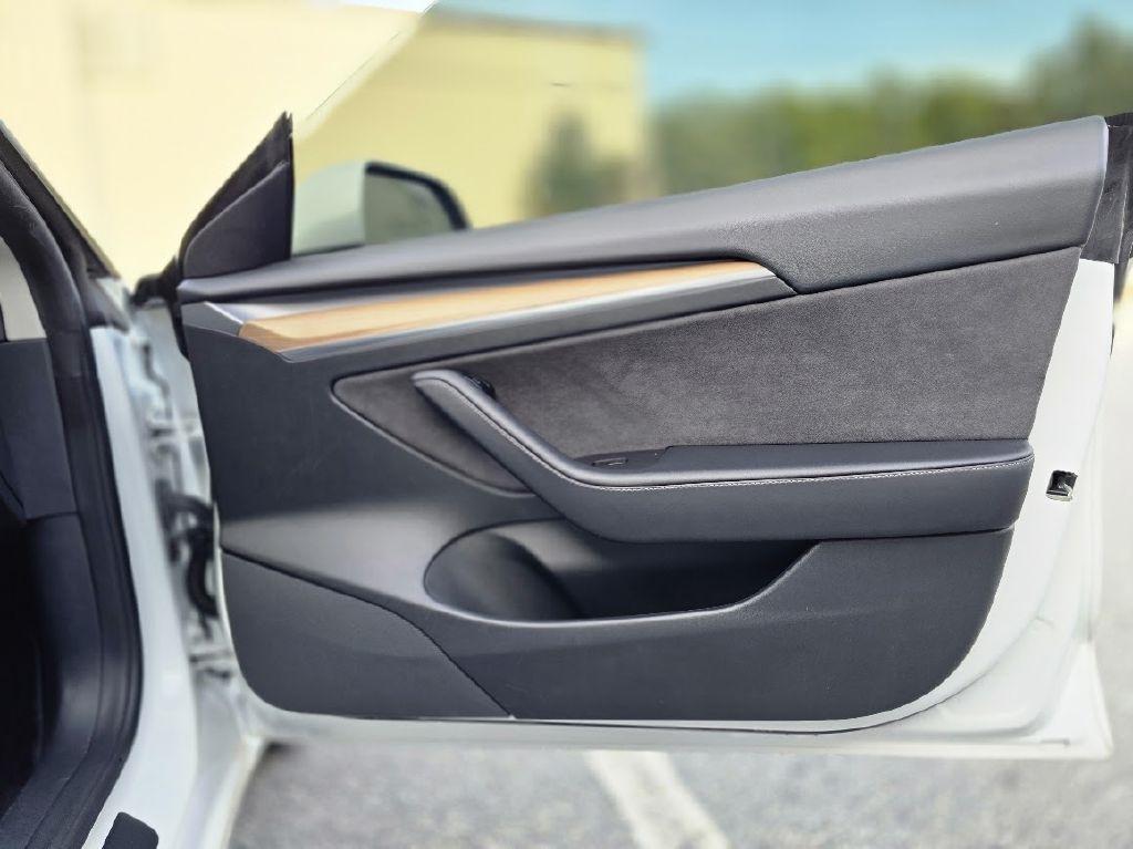 Tesla Model 3 Standard Range Plus 2021