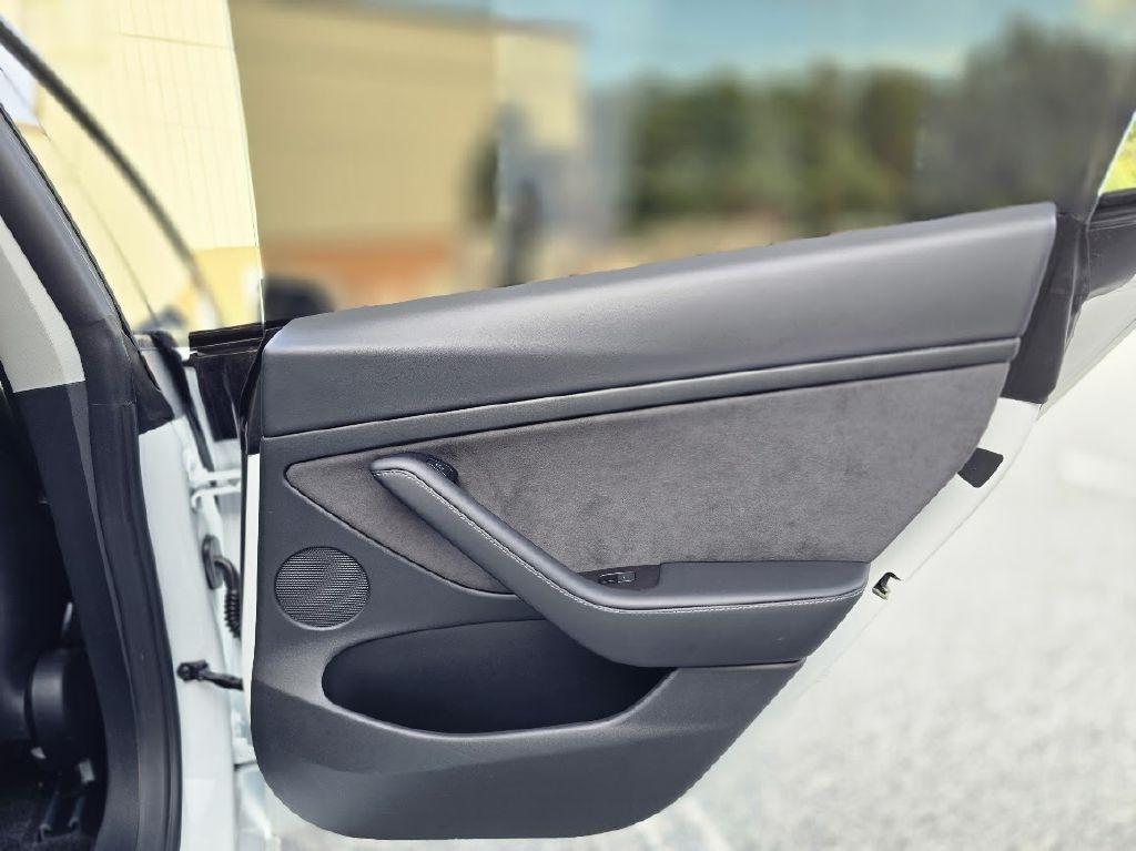 Tesla Model 3 Standard Range Plus 2021