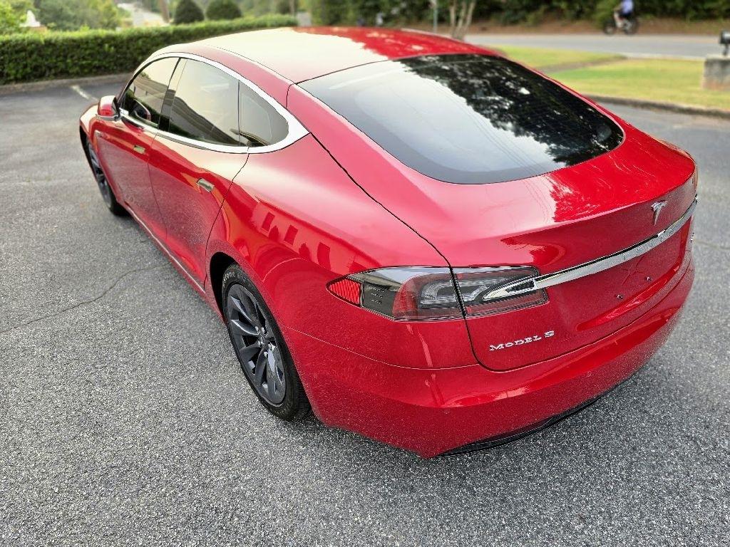Tesla Model S 90D 2016