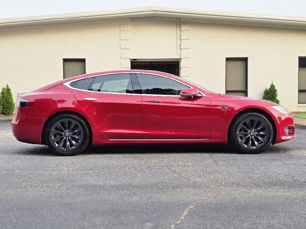 Tesla Model S 90D 2016