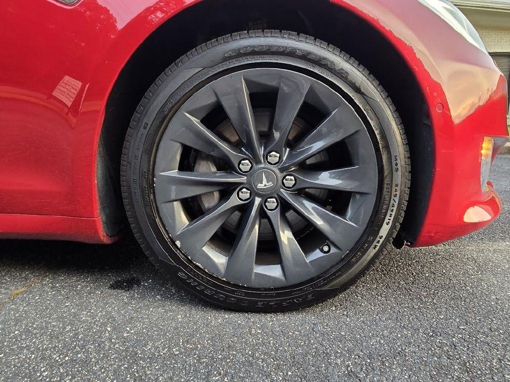 Tesla Model S 90D 2016