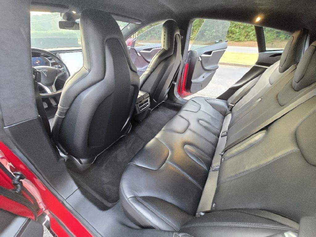 Tesla Model S 90D 2016