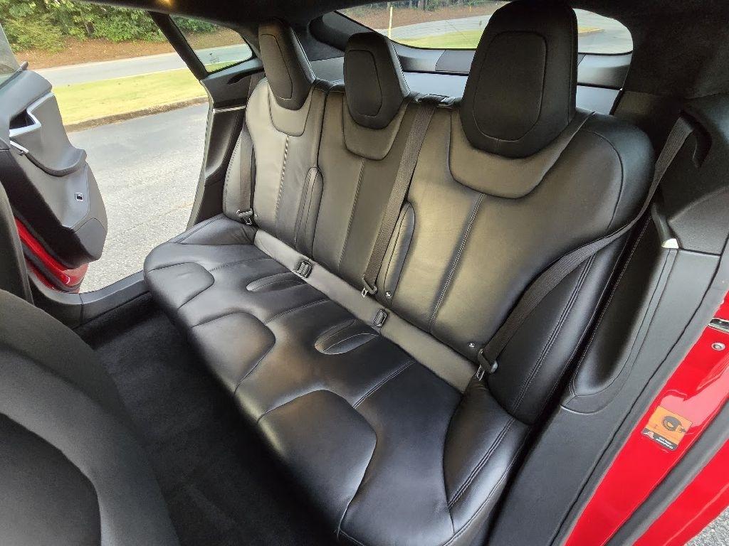 Tesla Model S 90D 2016