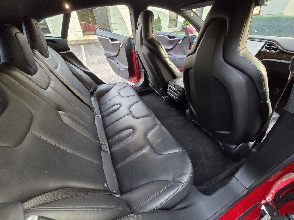 Tesla Model S 90D 2016