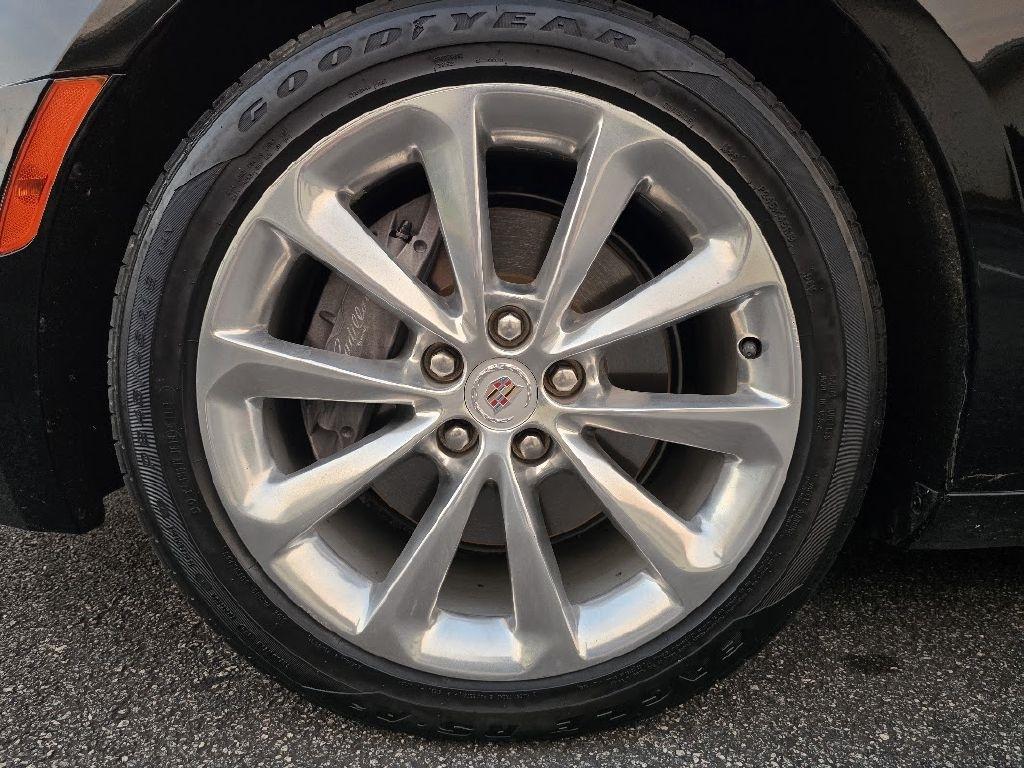 Cadillac XTS Luxury AWD 2013