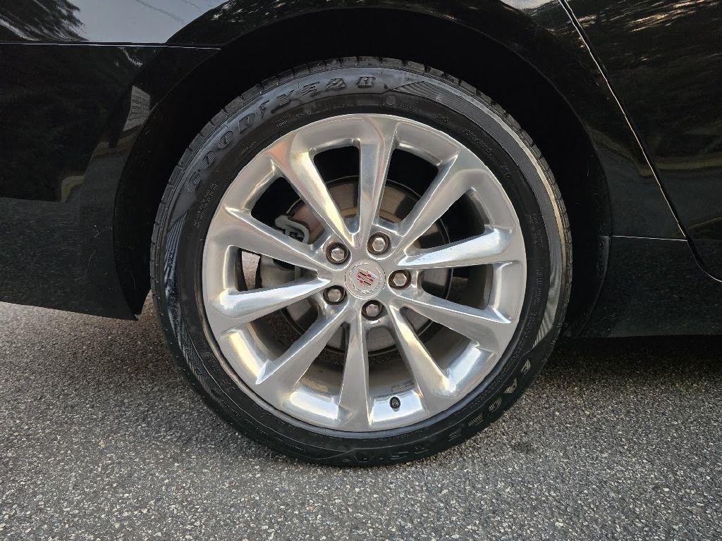Cadillac XTS Luxury AWD 2013