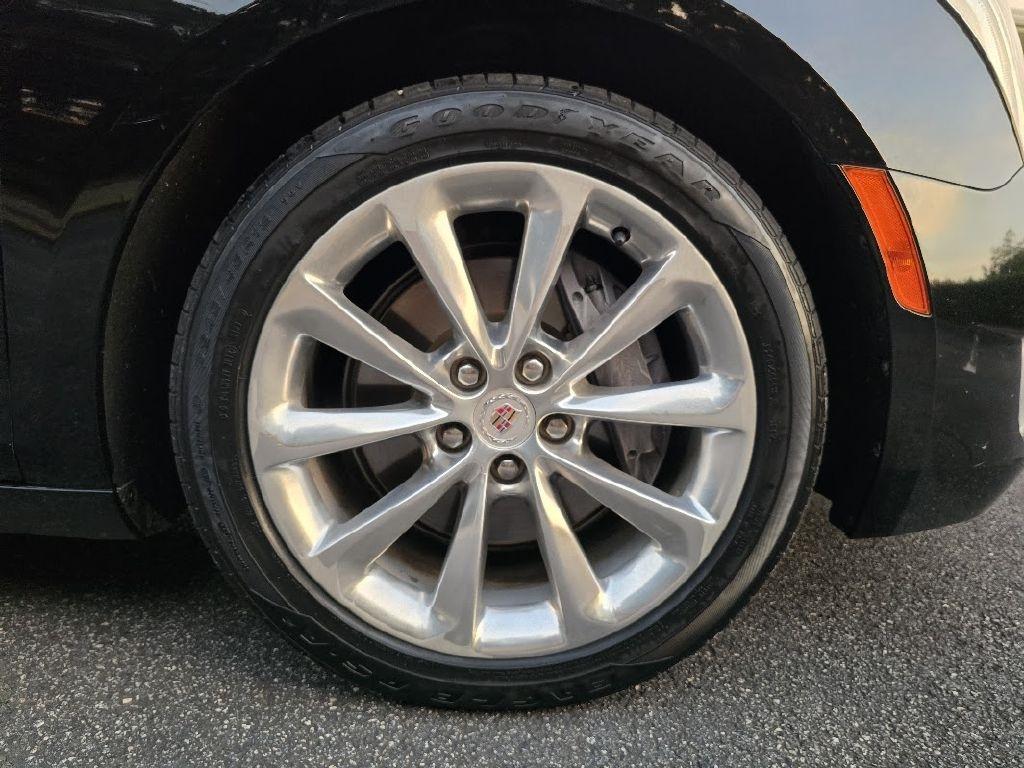 Cadillac XTS Luxury AWD 2013