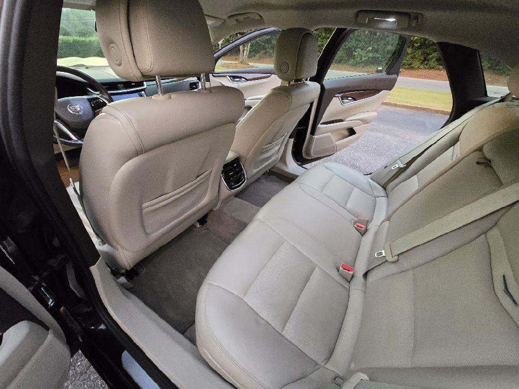 Cadillac XTS Luxury AWD 2013
