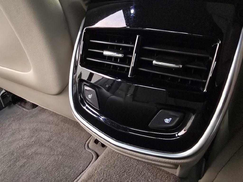 Cadillac XTS Luxury AWD 2013