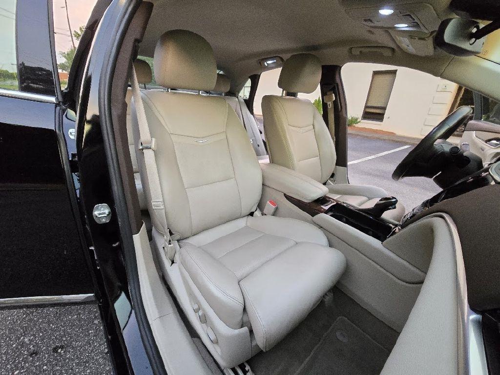 Cadillac XTS Luxury AWD 2013