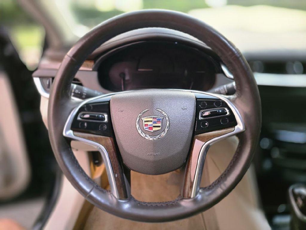 Cadillac XTS Luxury AWD 2013