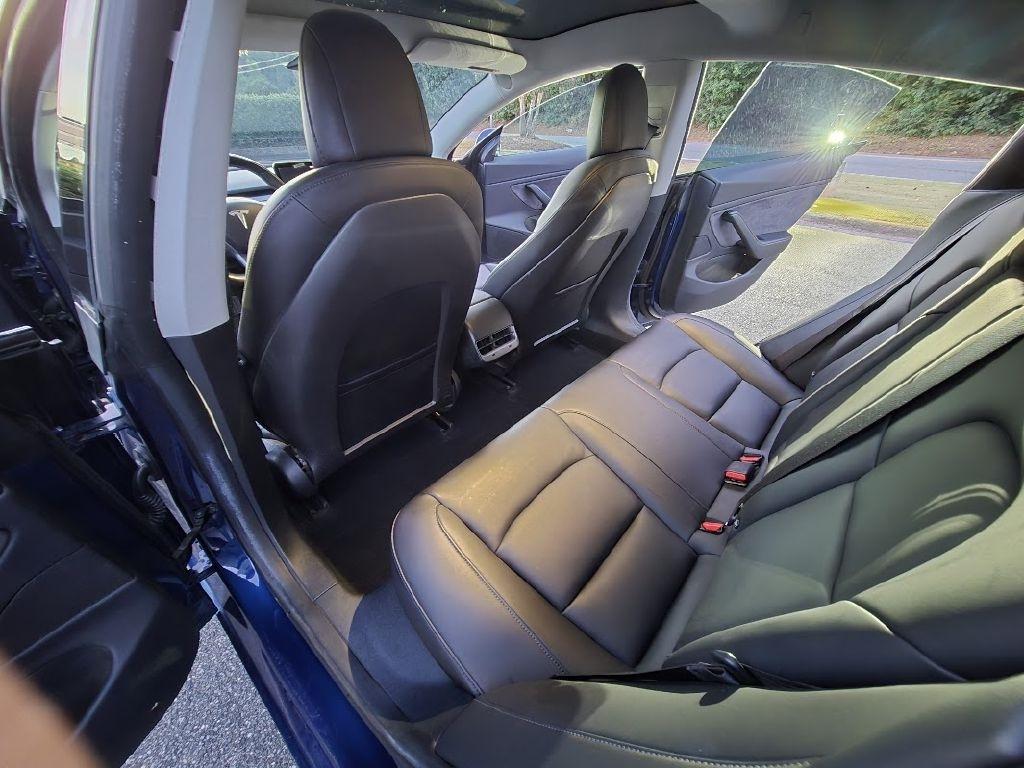 Tesla Model 3 Base 2018