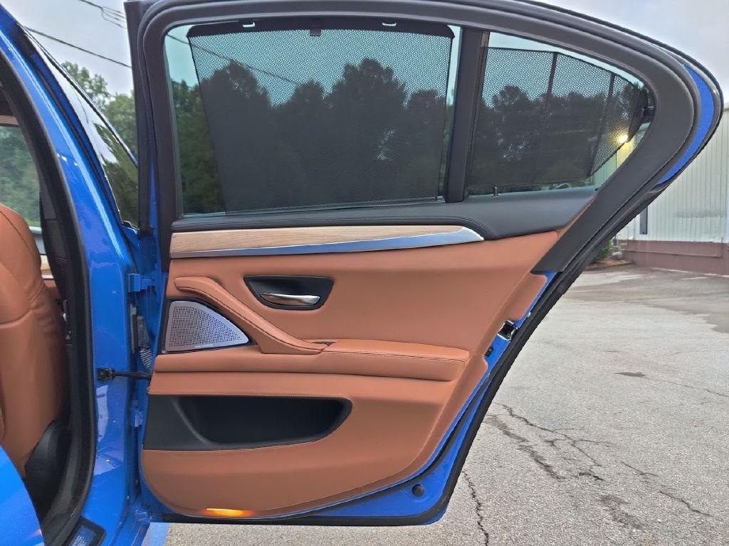 BMW M5 Sedan 2014