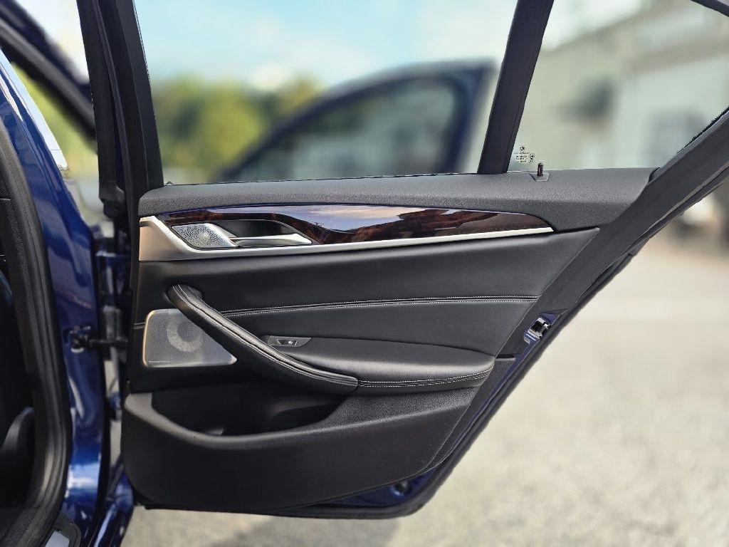 BMW 5-Series 540i 2017