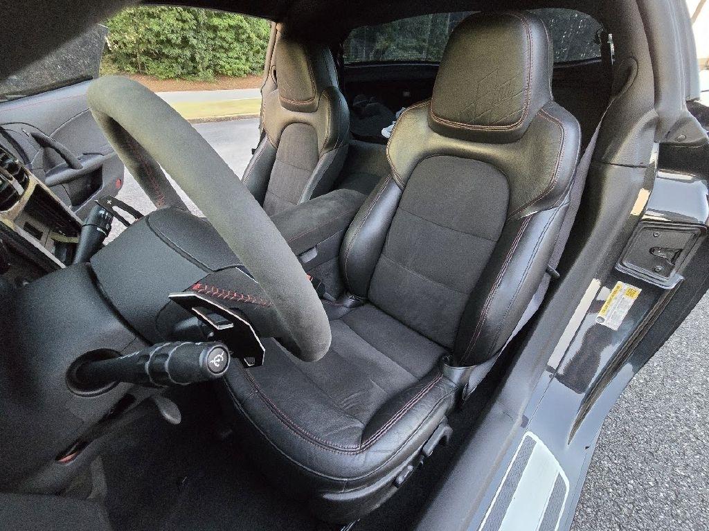 Chevrolet Corvette Custom Coupe 4LT 2012
