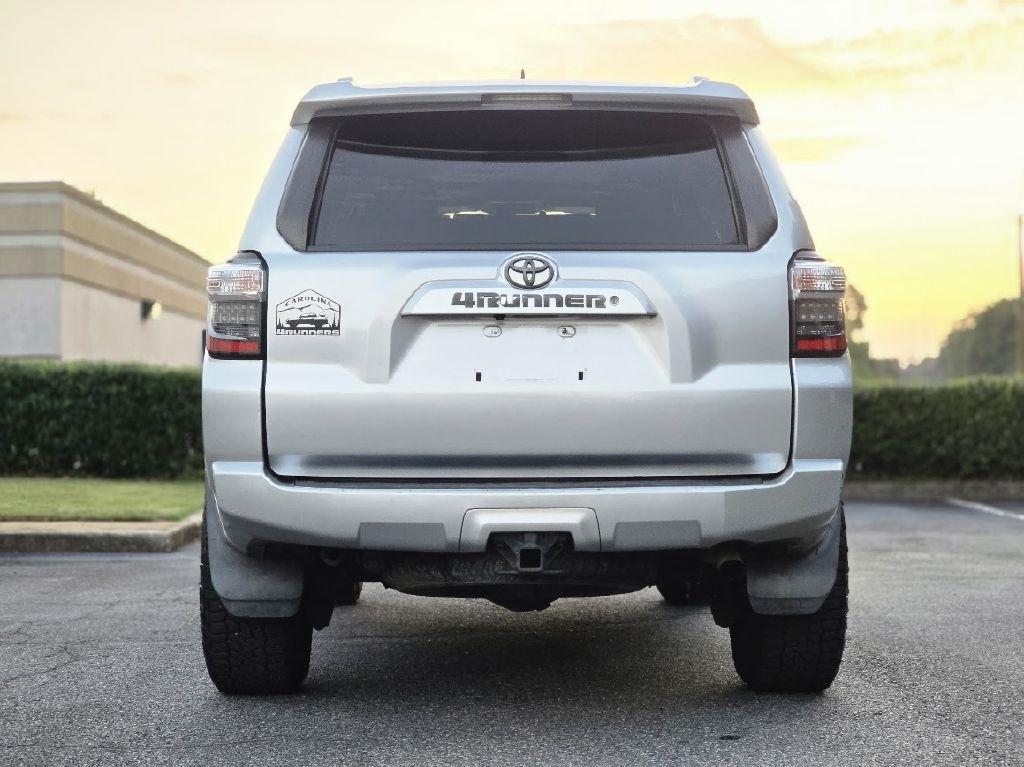 Toyota 4Runner SR5 4WD 2016