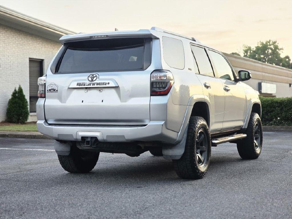 Toyota 4Runner SR5 4WD 2016