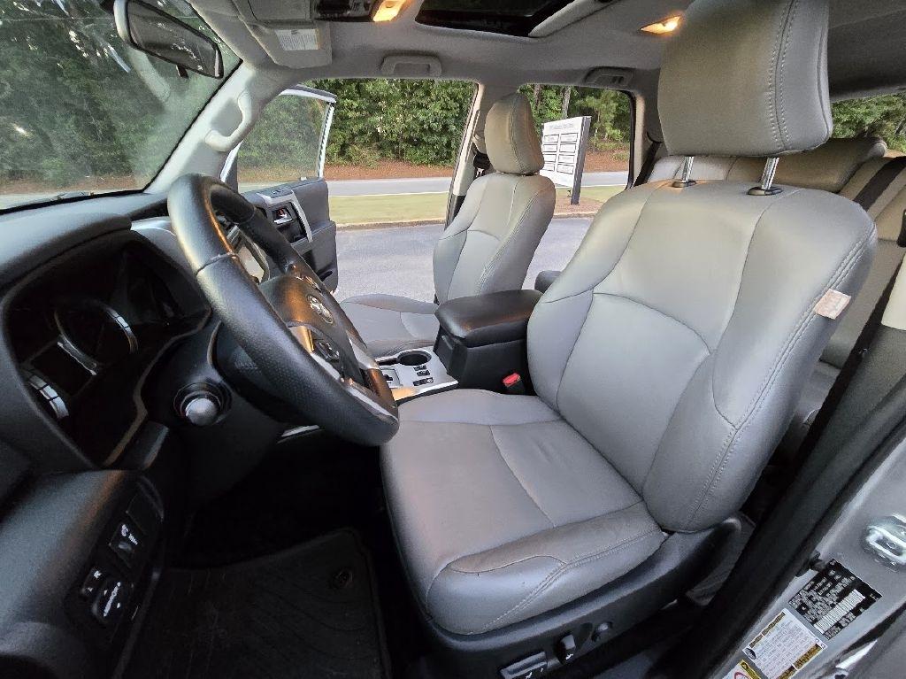 Toyota 4Runner SR5 4WD 2016