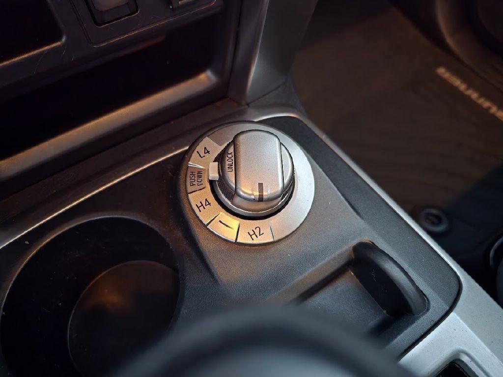 Toyota 4Runner SR5 4WD 2016