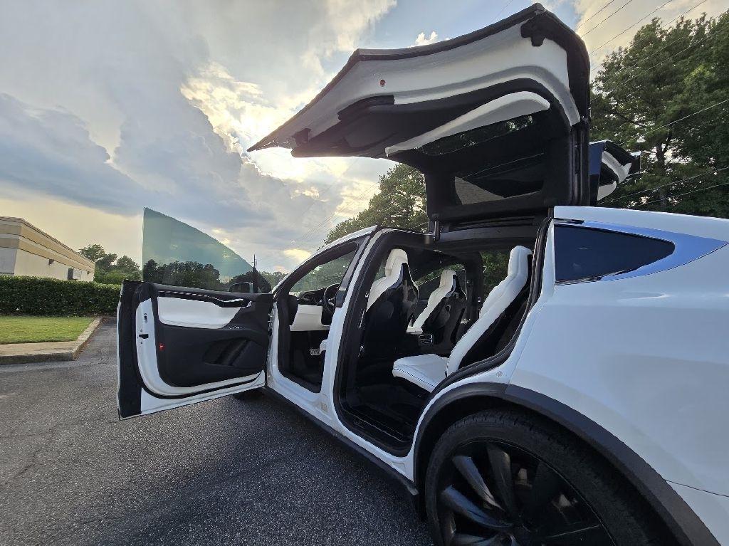 Tesla Model X P90D 2016
