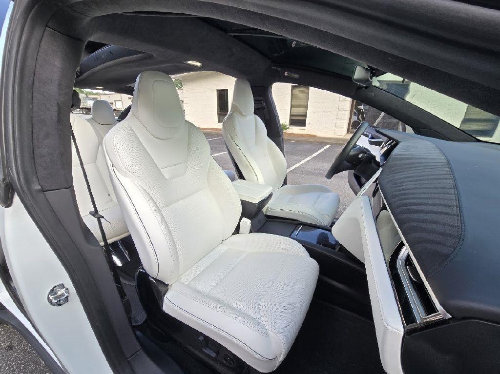 Tesla Model X P90D 2016