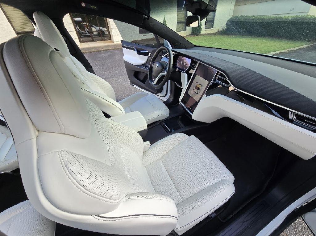 Tesla Model X P90D 2016