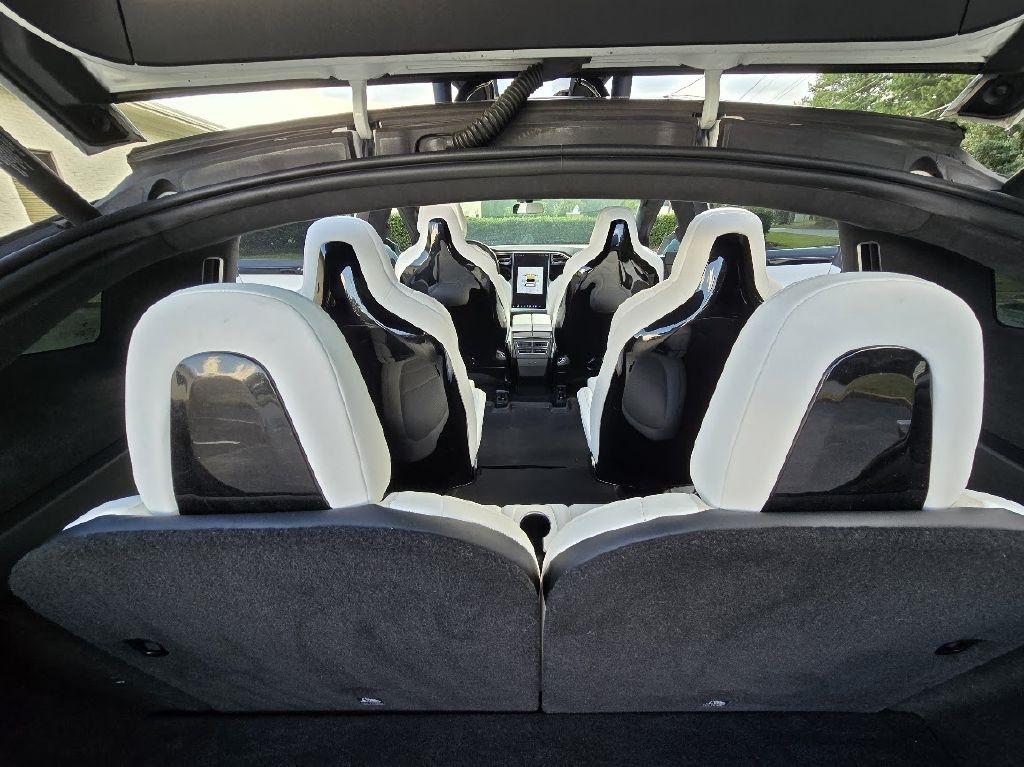 Tesla Model X P90D 2016