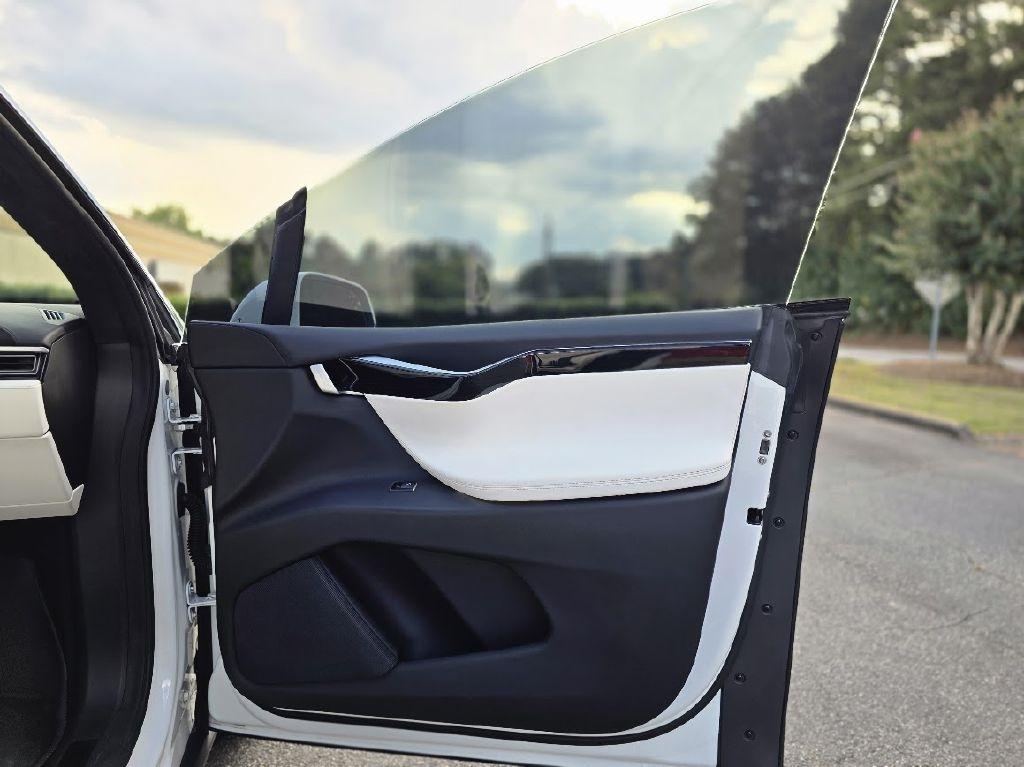 Tesla Model X P90D 2016