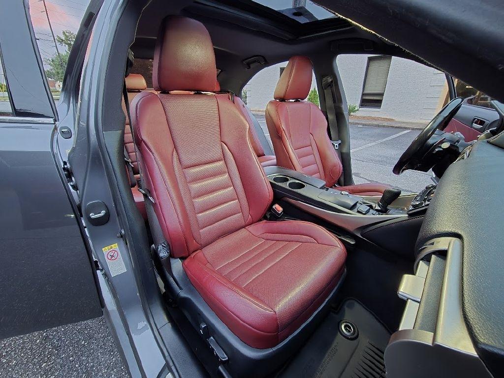 Lexus IS 200t 2016