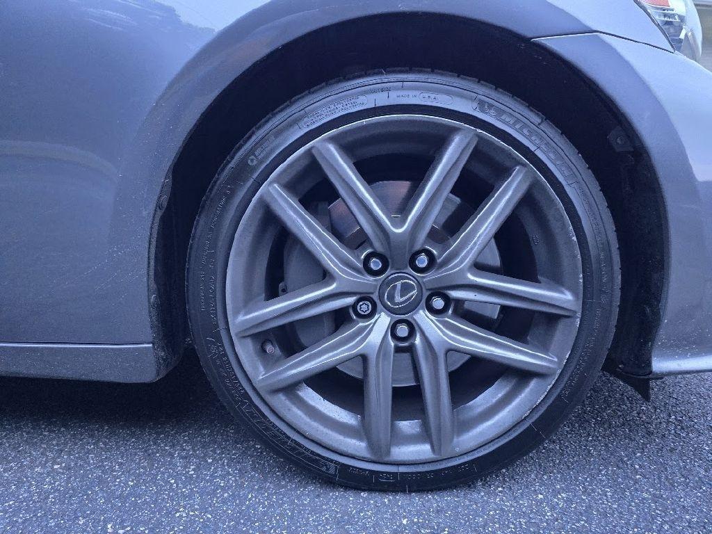 Lexus IS 200t 2016