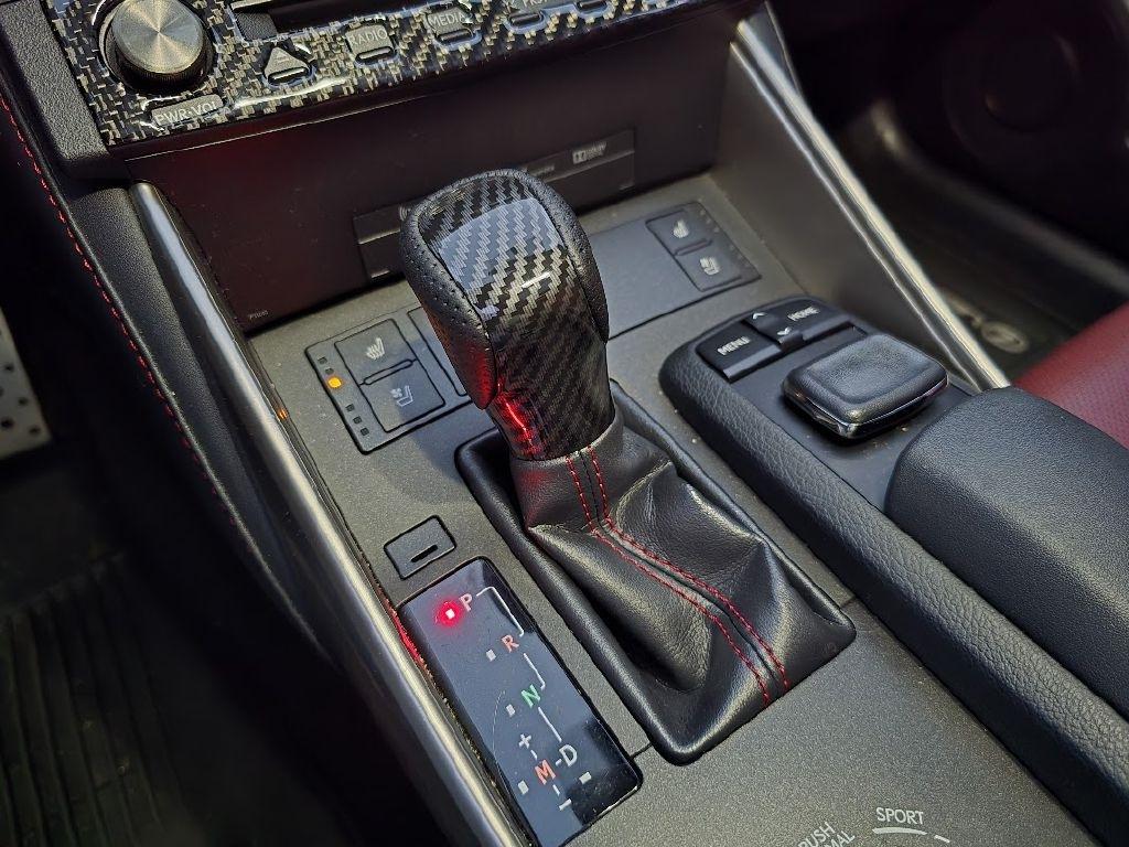 Lexus IS 200t 2016