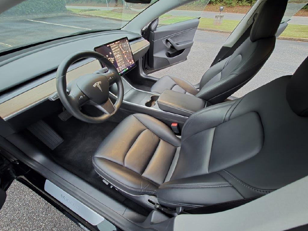 Tesla Model 3 Mid Range 2019