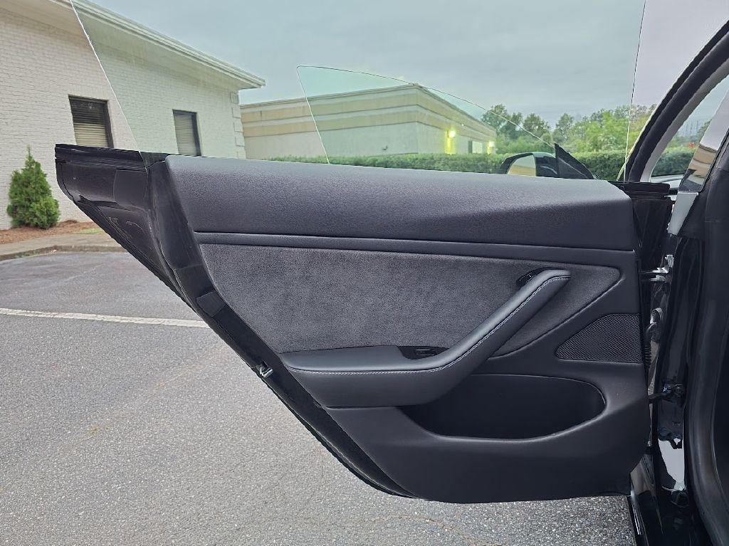Tesla Model 3 Mid Range 2019