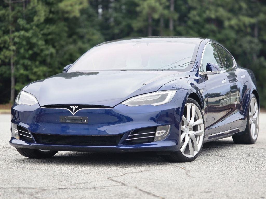 Tesla Model S 90D 2017