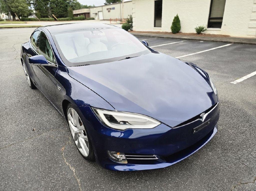 Tesla Model S 90D 2017