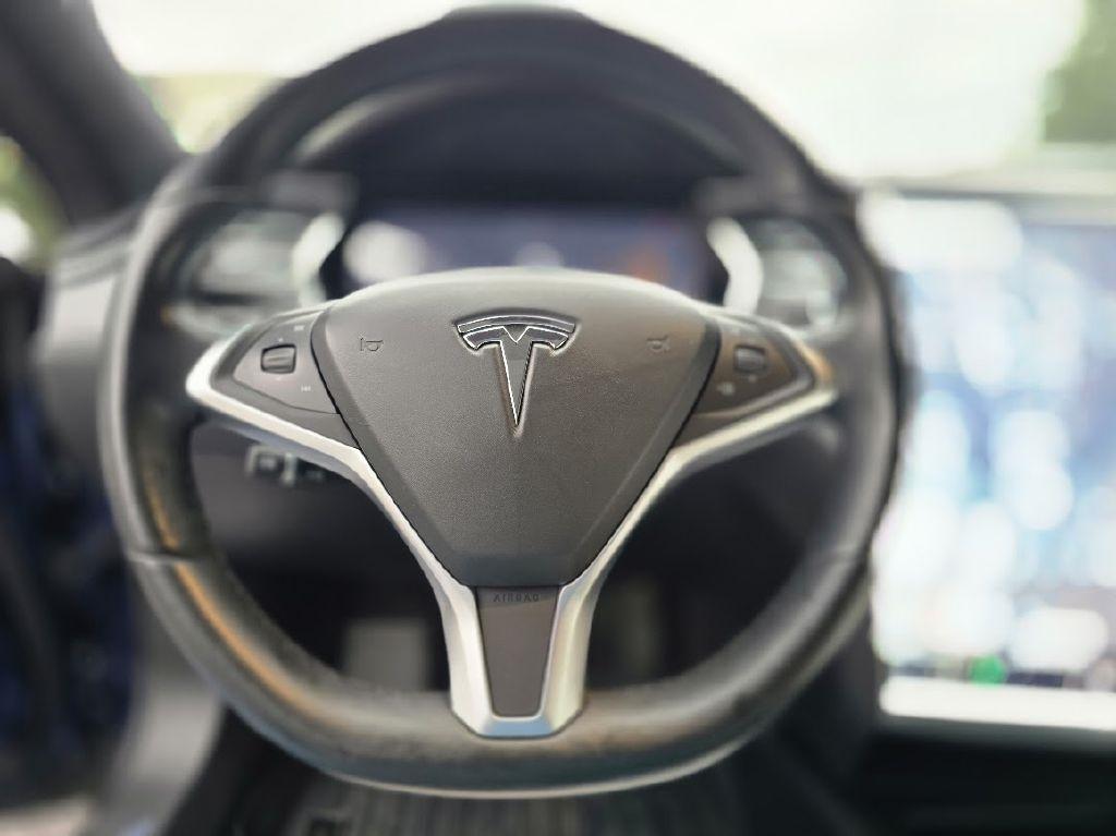 Tesla Model S 90D 2017