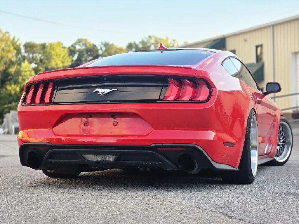 Ford Mustang EcoBoost Coupe 2021