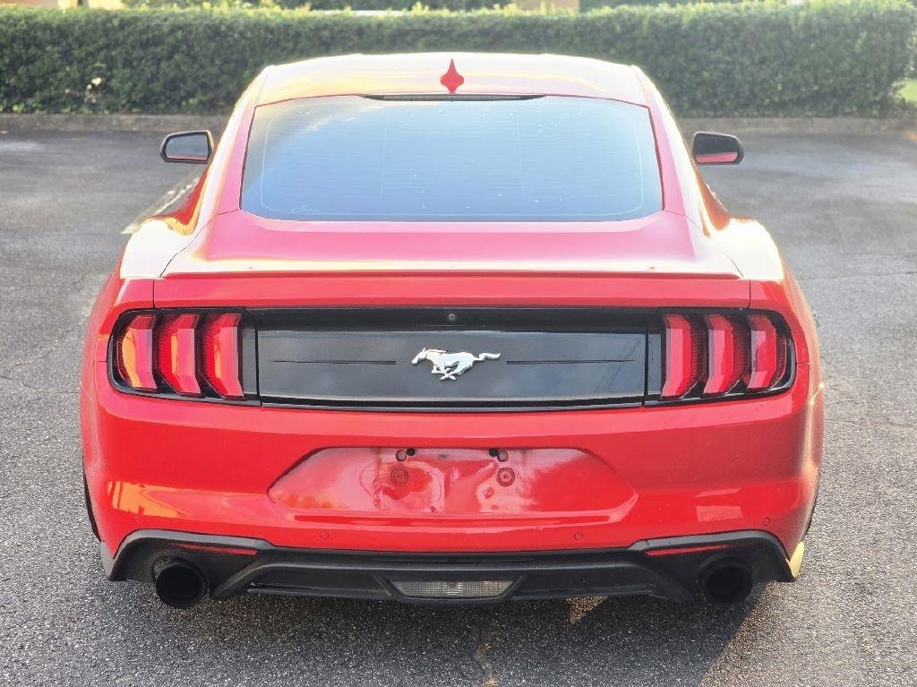 Ford Mustang EcoBoost Coupe 2021