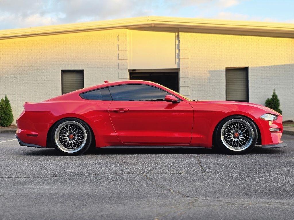 Ford Mustang EcoBoost Coupe 2021