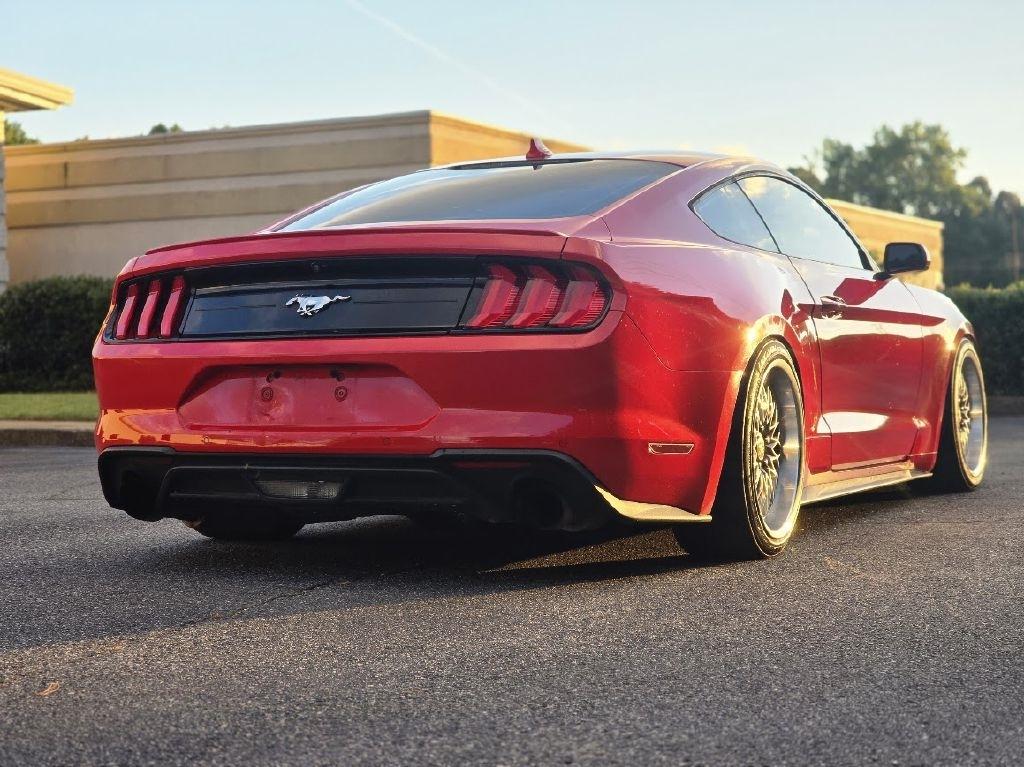 Ford Mustang EcoBoost Coupe 2021