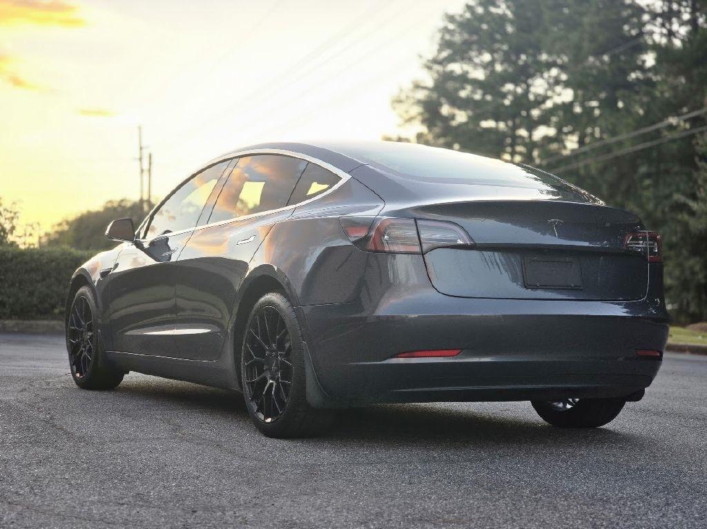 Tesla Model 3 Mid Range 2019