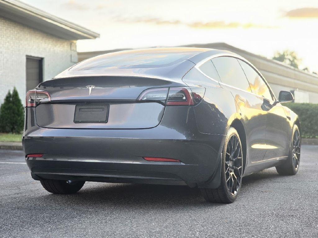 Tesla Model 3 Mid Range 2019