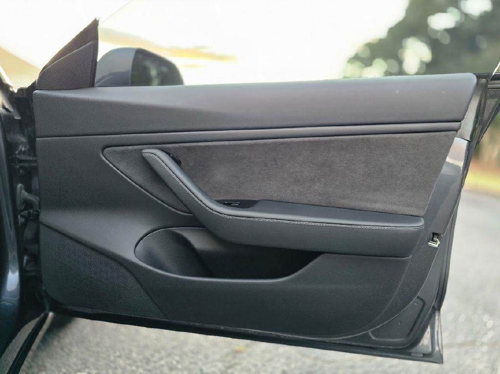 Tesla Model 3 Mid Range 2019